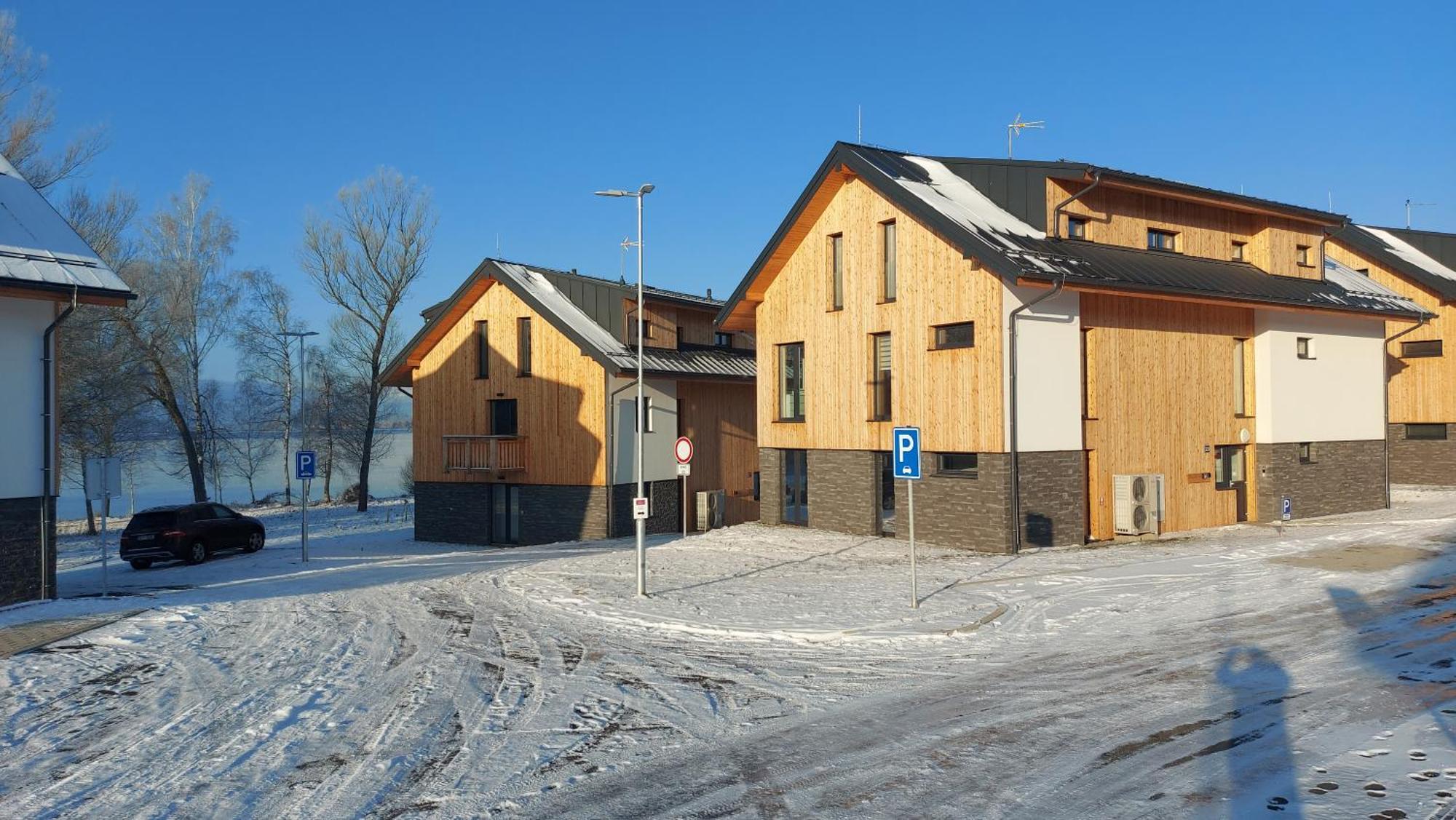 Lipno Apartments Bergmax, Ski Areal Lipno 16Min Dojezd - Resort Male Lipno S Terasou A Zahradkou, Parking Free Černá v Pošumaví Zewnętrze zdjęcie