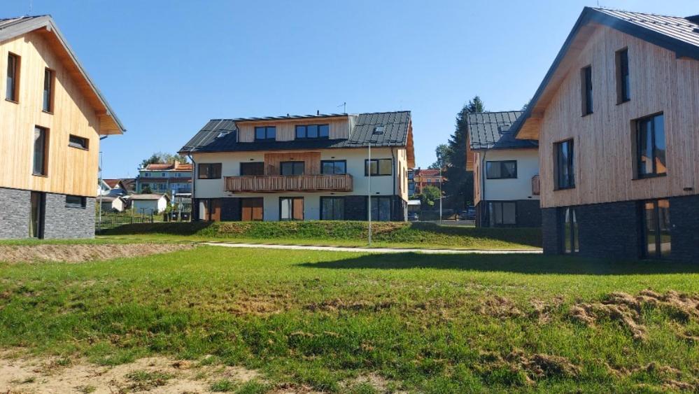Lipno Apartments Bergmax, Ski Areal Lipno 16Min Dojezd - Resort Male Lipno S Terasou A Zahradkou, Parking Free Černá v Pošumaví Zewnętrze zdjęcie